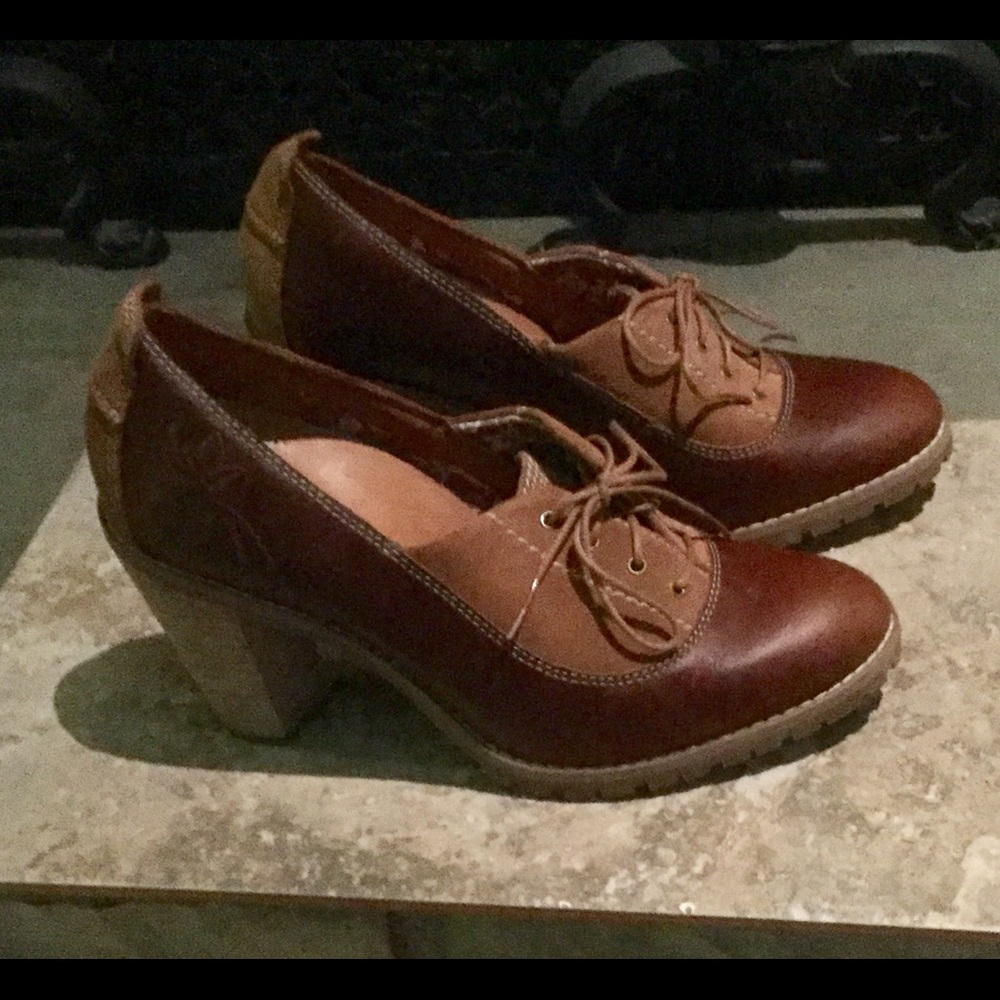 TIMBERLAND EMBLEM EARTHKEEPERS SHOES SIZE 7 1/2